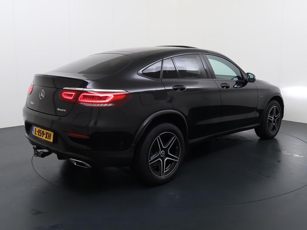 Mercedes-Benz GLC Coupé 300 e 4MATIC AMG line | Schuifdak B, Auto's, Automaat, Gebruikt, 4 cilinders, 320 pk