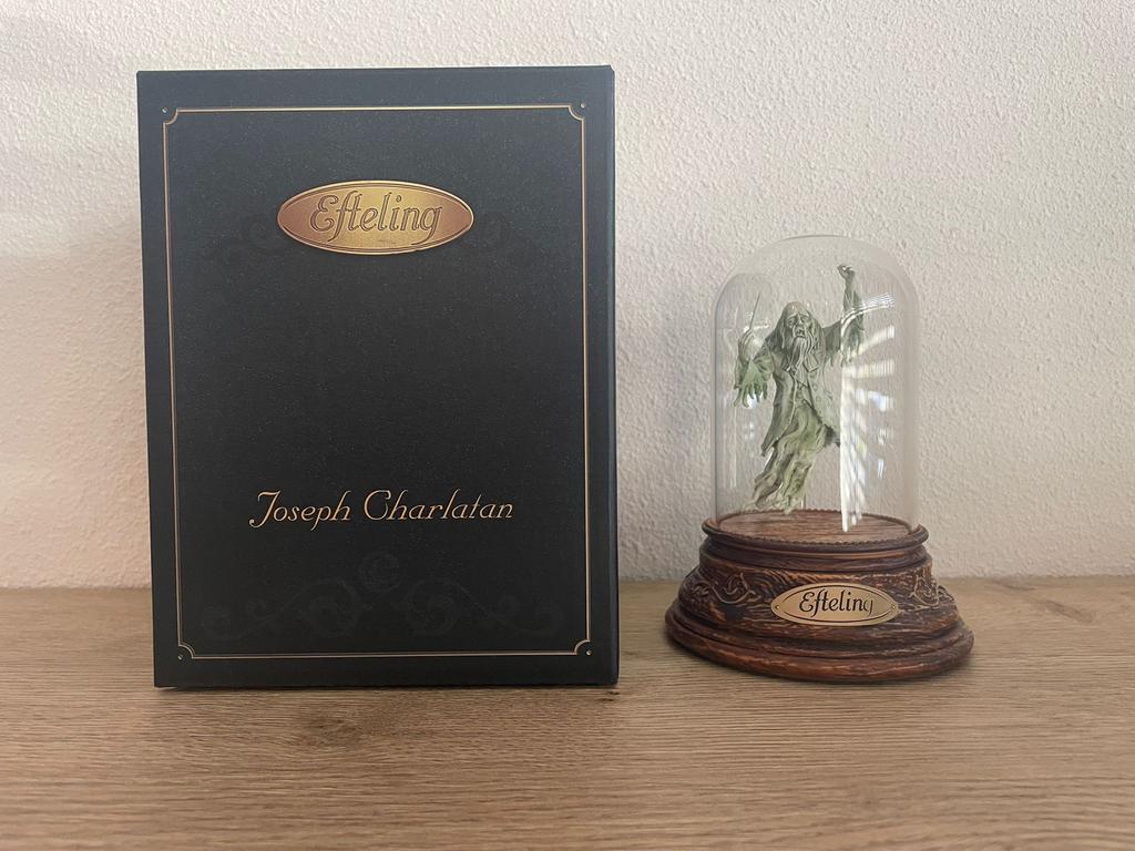 Efteling Dance Macabre Souvenir Joseph Charlatan Premium, Verzamelen, Efteling, Ophalen, Nieuw, Beeldje of Poppetje