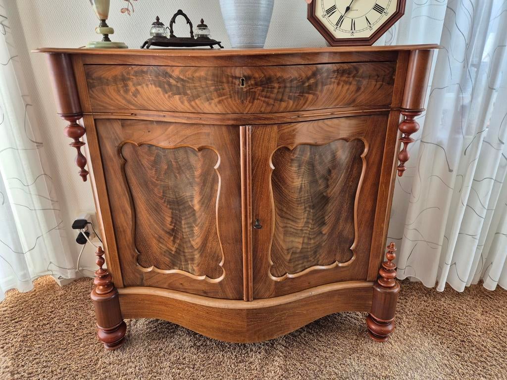 Kastje uit jaar rond 1900, Antiek en Kunst, Ophalen of Verzenden