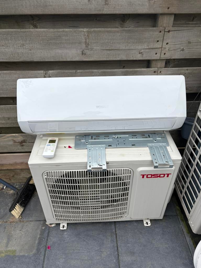 TOSOT airco set met buitenunit en afstandsbediening, Koelen en Ontvochtigen, Minder dan 60 m³, Timer, 3 snelheden of meer