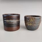 Twee keramieken bekers, gesigneerd Mobach, Antiek en Kunst, Ophalen of Verzenden