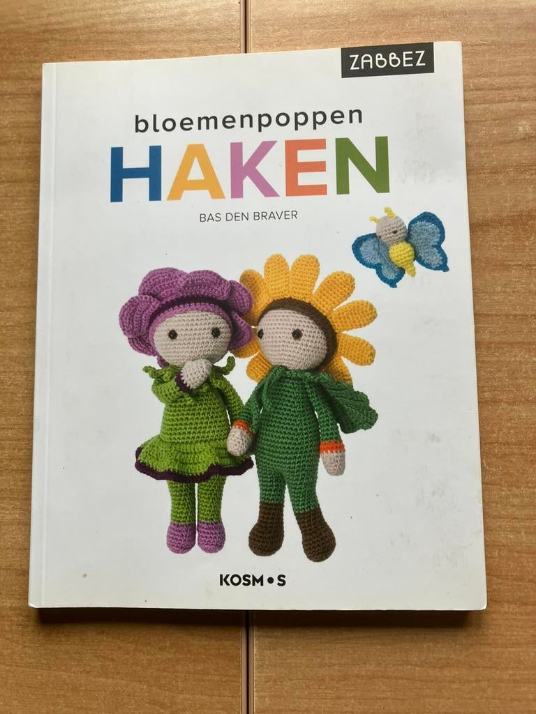 Haakboek, Bloemenpoppen haken., Ophalen of Verzenden, Zo goed als nieuw, Haken, Patroon of Boek