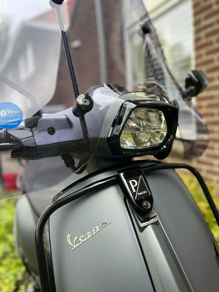 Vespa Sprint Piaggio grijs *top scooter*, Fietsen en Brommers, Scooters | Vespa, Gebruikt, Vespa S, Maximaal 25 km/u, Benzine