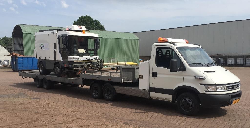 10.200kg LAADVERM. met klein rijbewijs BE Veldhuizen jeep-as, 4 cilinders, Iveco, Wit, Origineel Nederlands