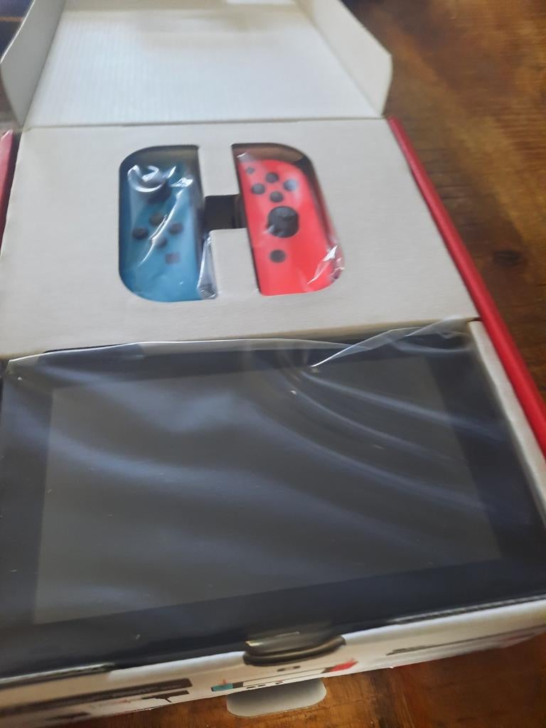 Nintendo Switch 2019 Upgrade - Nieuw in de verpakking, Spelcomputers en Games, Spelcomputers | Nintendo Switch, Ophalen of Verzenden