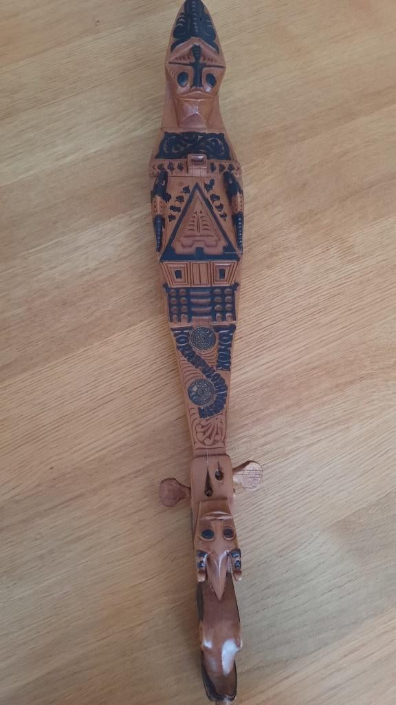 Authentieke Hasapi- 2-snarige luit uit Batak-regio, Sumatra, Antiek en Kunst, Ophalen, Overige onderwerpen, Houtsnijwerk, 50 - 100 cm