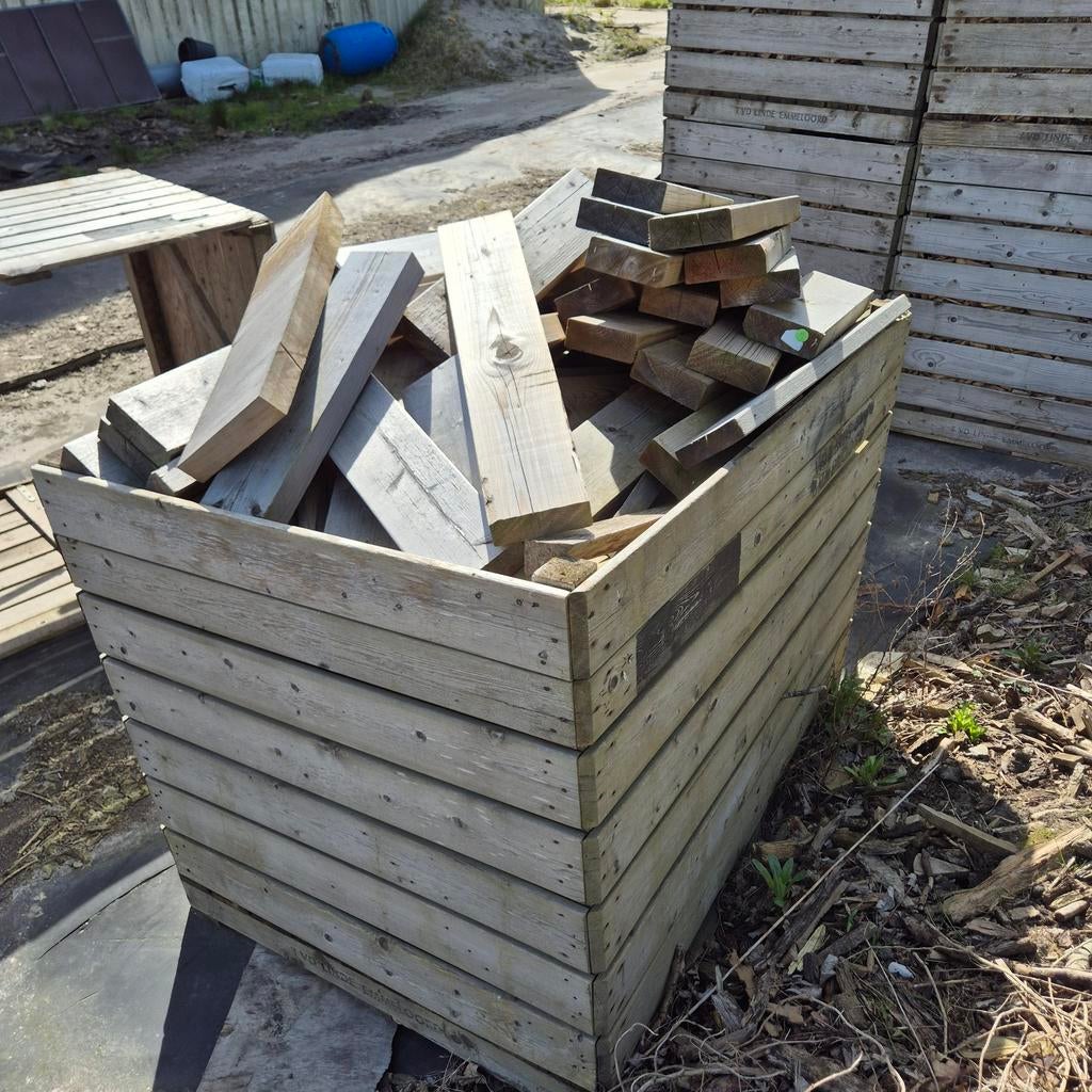 Brandhout: Vuren balken en stamhout, Minder dan 3 m³, Ophalen, Overige houtsoorten, Blokken