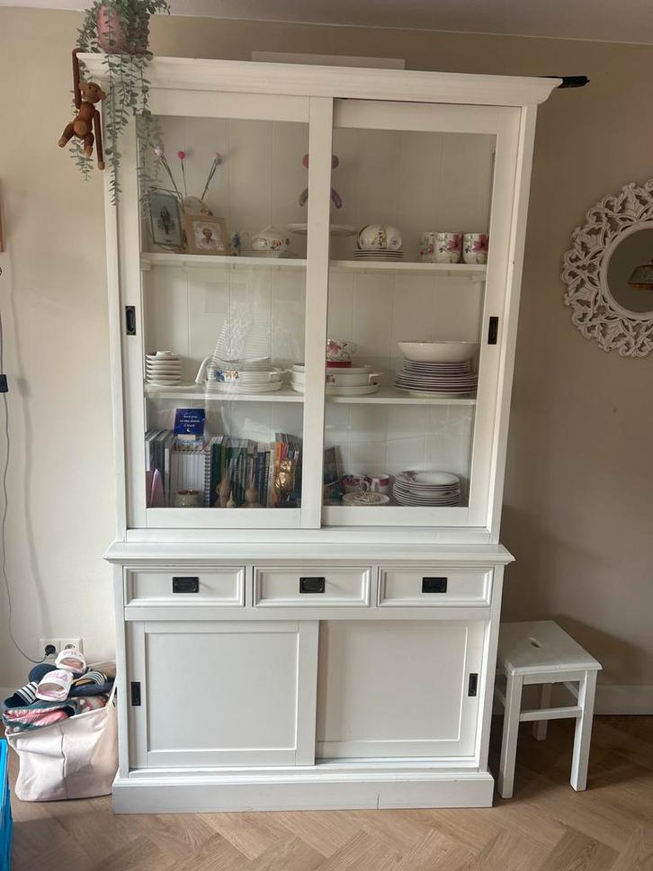 Witte vitrine kast met schuifdeuren en lades, Huis en Inrichting, Kasten | Vitrinekasten, Gebruikt, 200 cm of meer, 100 tot 150 cm