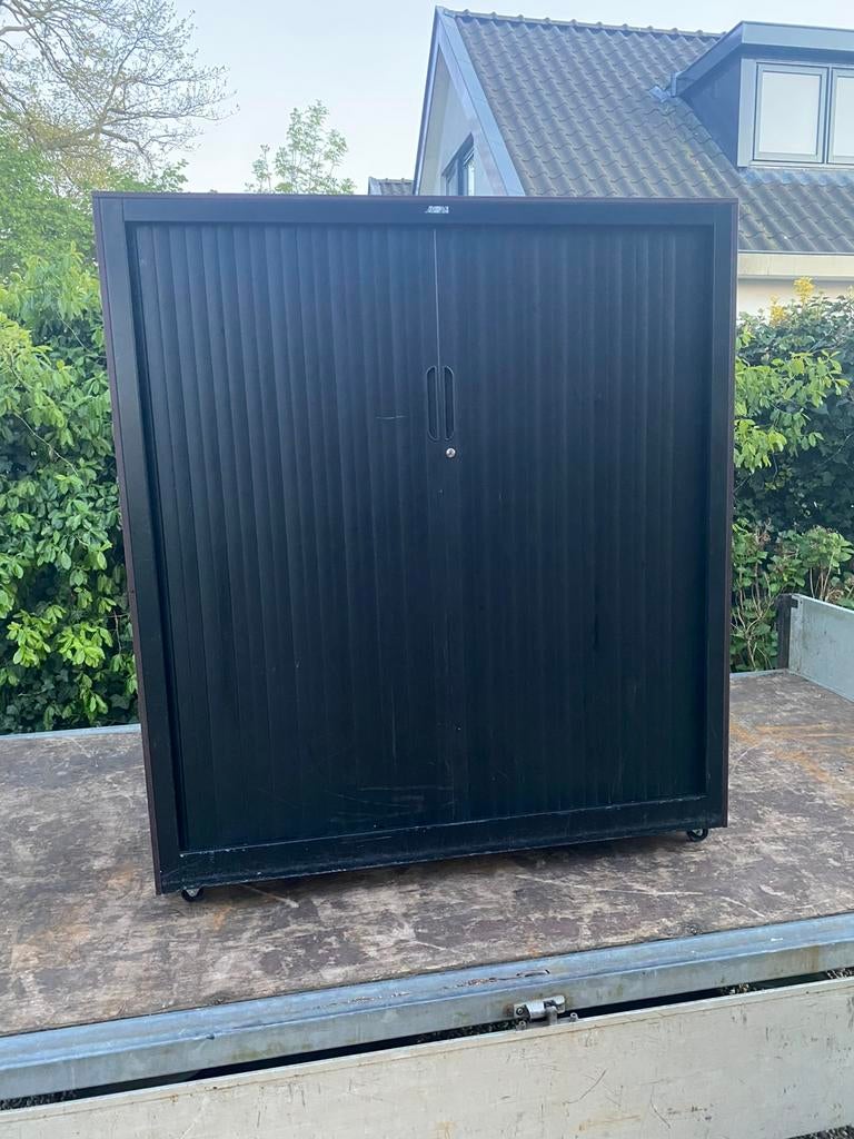 Metalen roldeurkast werkplaatskast gereedschapkast met wiele, Huis en Inrichting, Kasten | Roldeurkasten en Archiefkasten, Ophalen