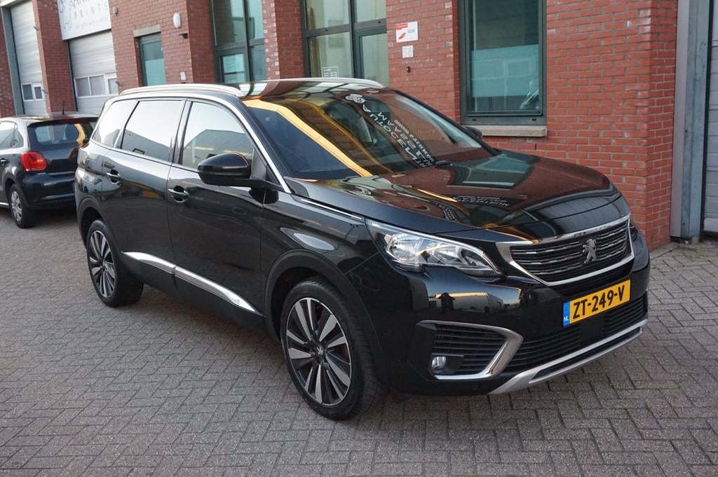 Peugeot 5008 1.2 PureTech Allure 2019, Gebruikt, 1199 cc, Zwart, Origineel Nederlands