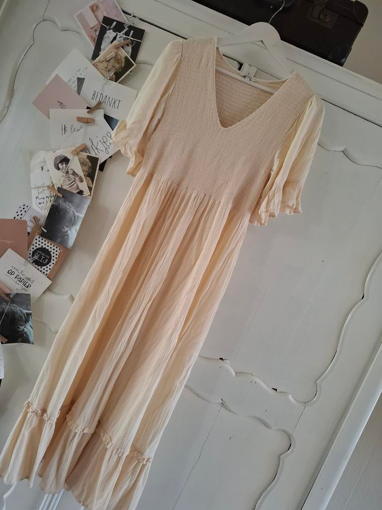 Beige crème maxi dress. MbyM. NA-KD. Copenhagen. M/L. Geisha, Kleding | Dames, Jumpsuits, Ophalen of Verzenden, Nieuw, Beige