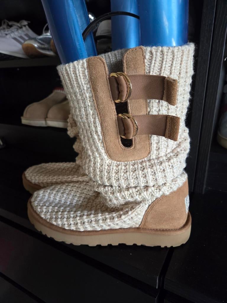 UGG gebreid z.g.a.n. mt. 40, Hoge laarzen, UGG, Beige, Ophalen of Verzenden