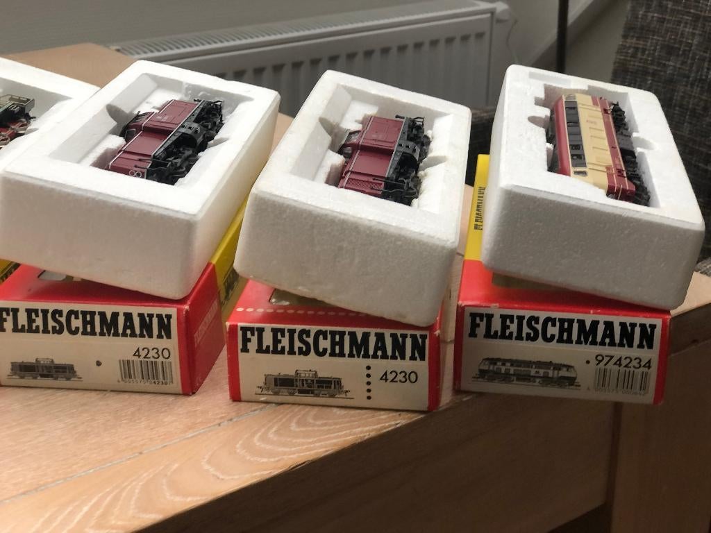 FLEISCHMANN  NIEUWE  DIESELLOCS     (315), Fleischmann, Nieuw, Ophalen of Verzenden, Gelijkstroom