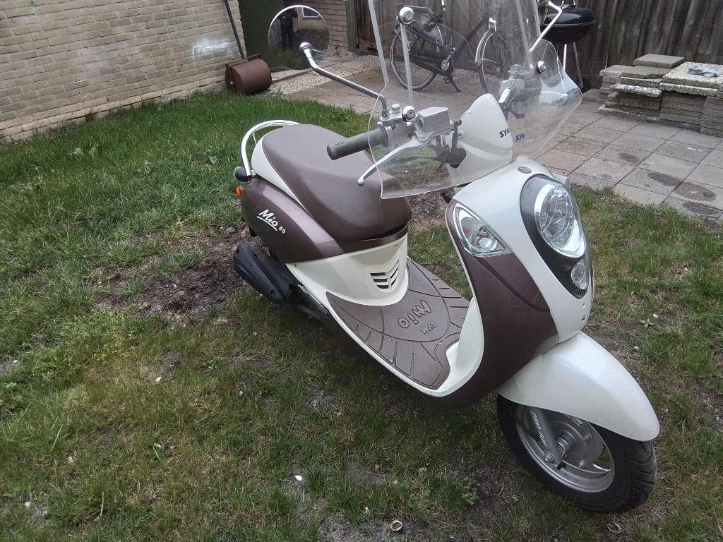 Pratige Mio 50  SYM scooter, Maximaal 45 km/u, Zo goed als nieuw, Benzine, Ophalen