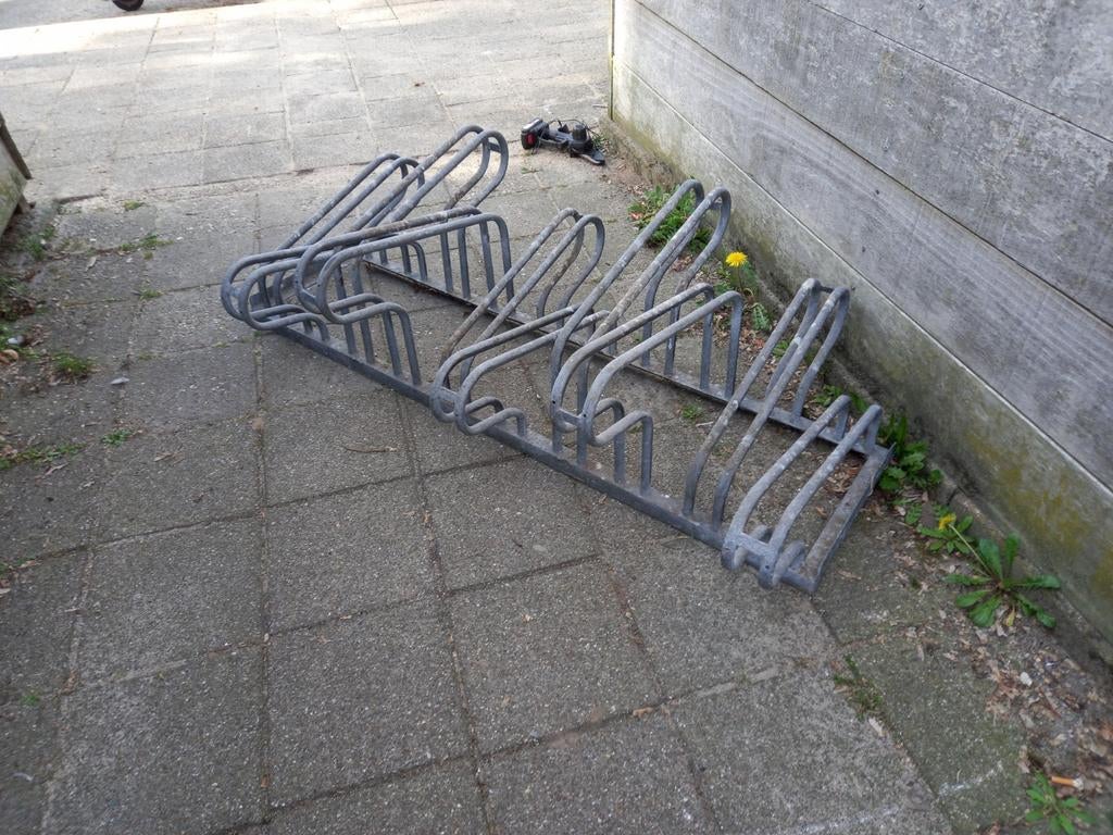 Metalen fietsenrek voor meerdere fietsen, Fietsen en Brommers, Fietsaccessoires | Fietsenrekken, Ophalen, Gebruikt