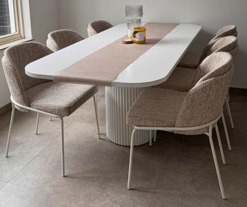 Zware deens ovale tafel 2m x 1m + 6 stoelen beschikbaar voor biedingen