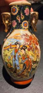 Satsuma vaas of een stuk Japans Satsuma-aardewerk, Ophalen of Verzenden