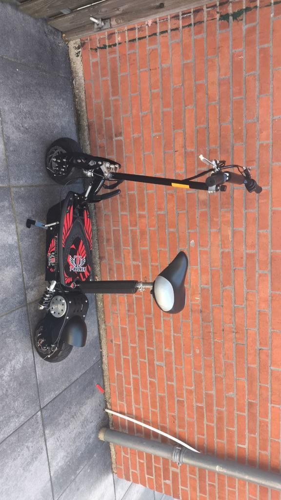 Elektrische step, Fietsen en Brommers, Steps, Zo goed als nieuw, Elektrische step (E-scooter), Ophalen of Verzenden