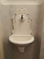 Antieke wastafel met sierlijke details, Ophalen