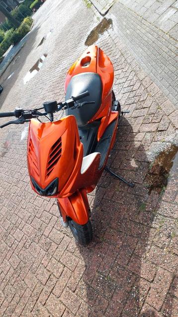 Schadeloos yamaha aerox 70cc 2takt 2005 beschikbaar voor biedingen
