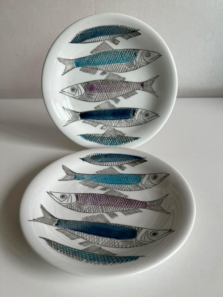 2 Vintage Rörstrand ‘My Garden’ Bord Haringen Westman Ø16, Antiek en Kunst, Antiek | Servies los, Ophalen of Verzenden