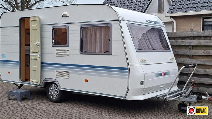 Adria Altea 430 DK Stapelbed, voortent + Lfl, Caravans en Kamperen, Caravans, Bedrijf, tot en met 4, 750 - 1000 kg, Standaardzit