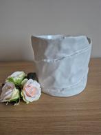 Bloempot, Huis en Inrichting, Woonaccessoires | Vazen, Overige kleuren, Aardewerk of Porselein, Ophalen of Verzenden, Zo goed als nieuw