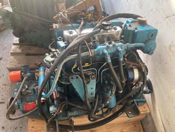 Opruiming 3 x scheeps motor  beschikbaar voor biedingen