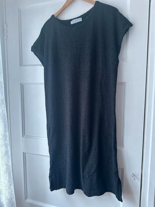 Zwarte fijne badstof jurk By-Bar maat XL 42 44, Kleding | Dames, Jurken, Zo goed als nieuw, Maat 42/44 (L), Zwart, Knielengte