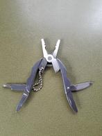 sleutelhanger multitool tang,kruiskop,vijl,zakmesje rvs klus, Ophalen, Zo goed als nieuw