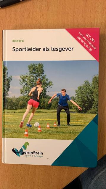 De sportleider als lesgever beschikbaar voor biedingen