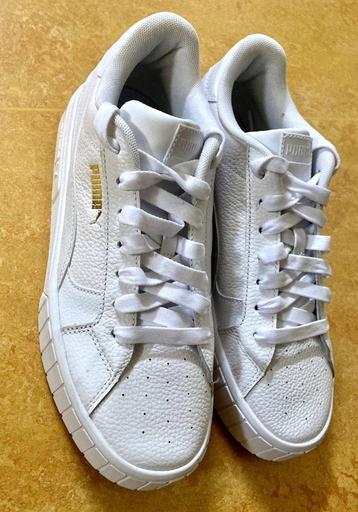 Originele PUMA Cali sneakers maat 42 NOOiT GEDRAGEN! beschikbaar voor biedingen