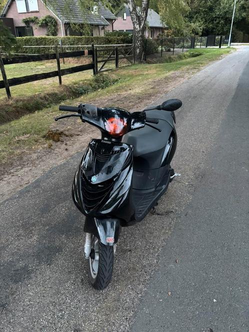 Piaggio Zip 2 Takt 70cc, Fietsen en Brommers, Scooters | Piaggio, Gebruikt, Zip, Maximaal 25 km/u, Tweetakt, Ophalen