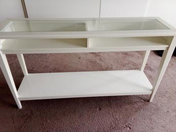 Goede mooie site table beschikbaar voor biedingen