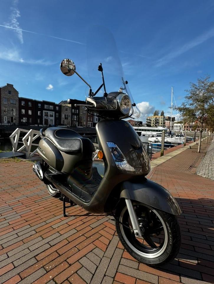 Sym Fiddle 2 zeer nette staat, Fietsen en Brommers, Scooters | SYM, Zo goed als nieuw, Fiddle, Maximaal 45 km/u, Benzine, Ophalen