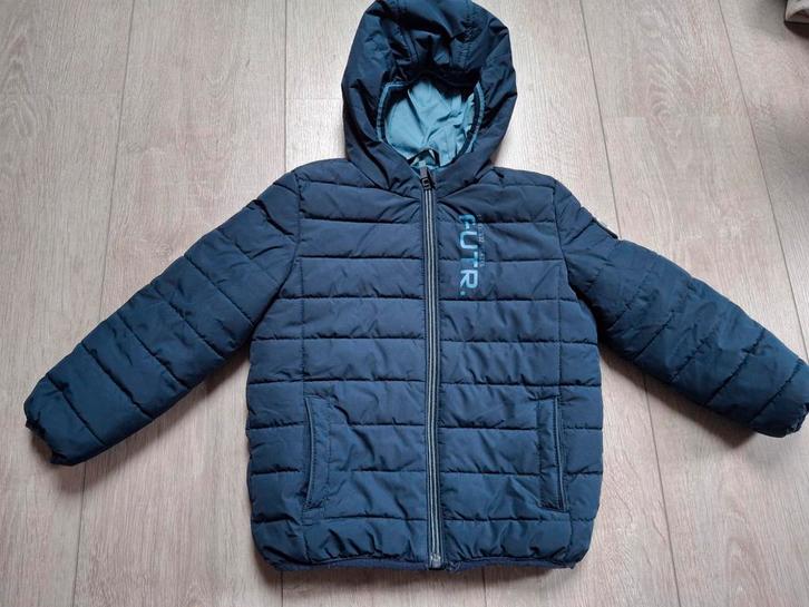 Tussenjas maat 104, Kinderen en Baby's, Kinderkleding | Maat 104, Gebruikt, Jongen, Jas, Ophalen of Verzenden