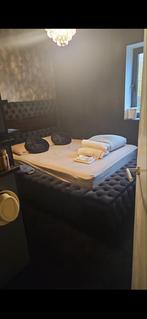 Luxe Bed met Opbergruimte + sfeerhaard + voetstuk/ opberg, Ophalen, Tweepersoons, Zo goed als nieuw, 200 cm