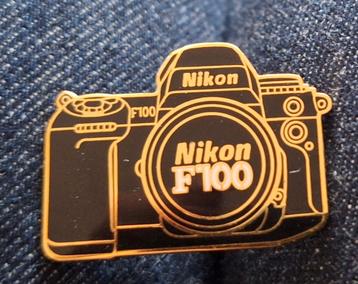 Nikon F100 Speldje/Pin - Camera Verzameling beschikbaar voor biedingen