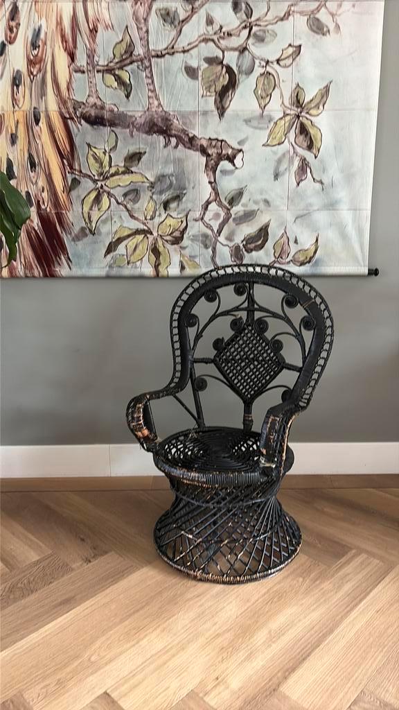 Vintage pauwenstoel rotan, Kinderen en Baby's, Kinderkamer | Tafels en Stoelen, Gebruikt, Stoel(en), Ophalen