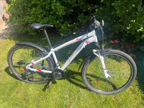 Rockrider ST100 wit  (nieuwe KMC kettting), Fietsen en Brommers, Fietsen | Mountainbikes en ATB, Zo goed als nieuw, Overige merken
