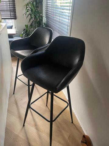 2 donker grijze barkrukken