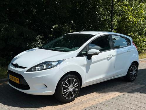 Nette Ford Fiesta 1.25 | LED koplampen | CarPlay | 4 DEURS |, Auto's, Ford, Bedrijf, Fiësta, Benzine, B, Hatchback, Handgeschakeld