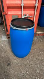 Nieuwe 220 liter tonnen/vaten, Ophalen, Met kraantje, Z, Zo goed als nieuw