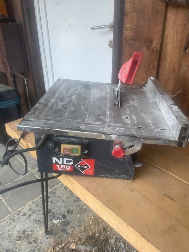 Rubi Tegelzaag - Perfect voor precisie!, Doe-het-zelf en Verbouw, Gereedschap | Zaagmachines, Gebruikt, Cirkelzaag, Minder dan 600 watt