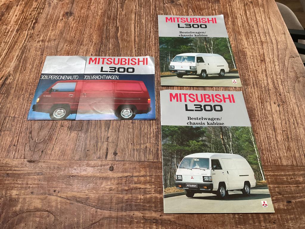 Mitsubishi L300 folders jaren ‘80, Ophalen of Verzenden, Zo goed als nieuw, Mitsubishi