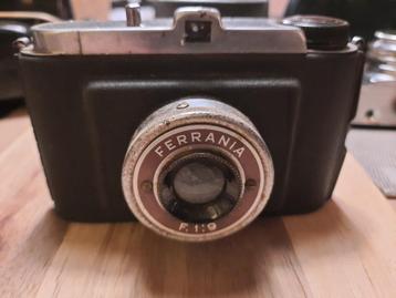 Ferrania vintage camera beschikbaar voor biedingen