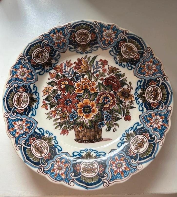 Mooi Makkum Tichelaar Bord 1019, Huis en Inrichting, Woonaccessoires | Schalen en Manden, Gebruikt, Schaal, Rond, Porselein of Keramiek