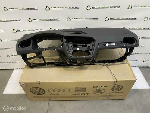 Dashboard Volkswagen Tiguan 2 ORIGINEEL 5NB857181B, Auto-onderdelen, Dashboard en Schakelaars, Gebruikt, Ophalen of Verzenden