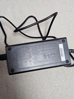 E-bike oplader - Zo goed als nieuw!, Fietsen en Brommers, Fietsaccessoires | Fietsaccu's, Ophalen of Verzenden, Zo goed als nieuw