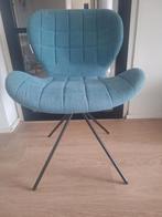 Blauw stoeltje met zwarte poten, Ophalen